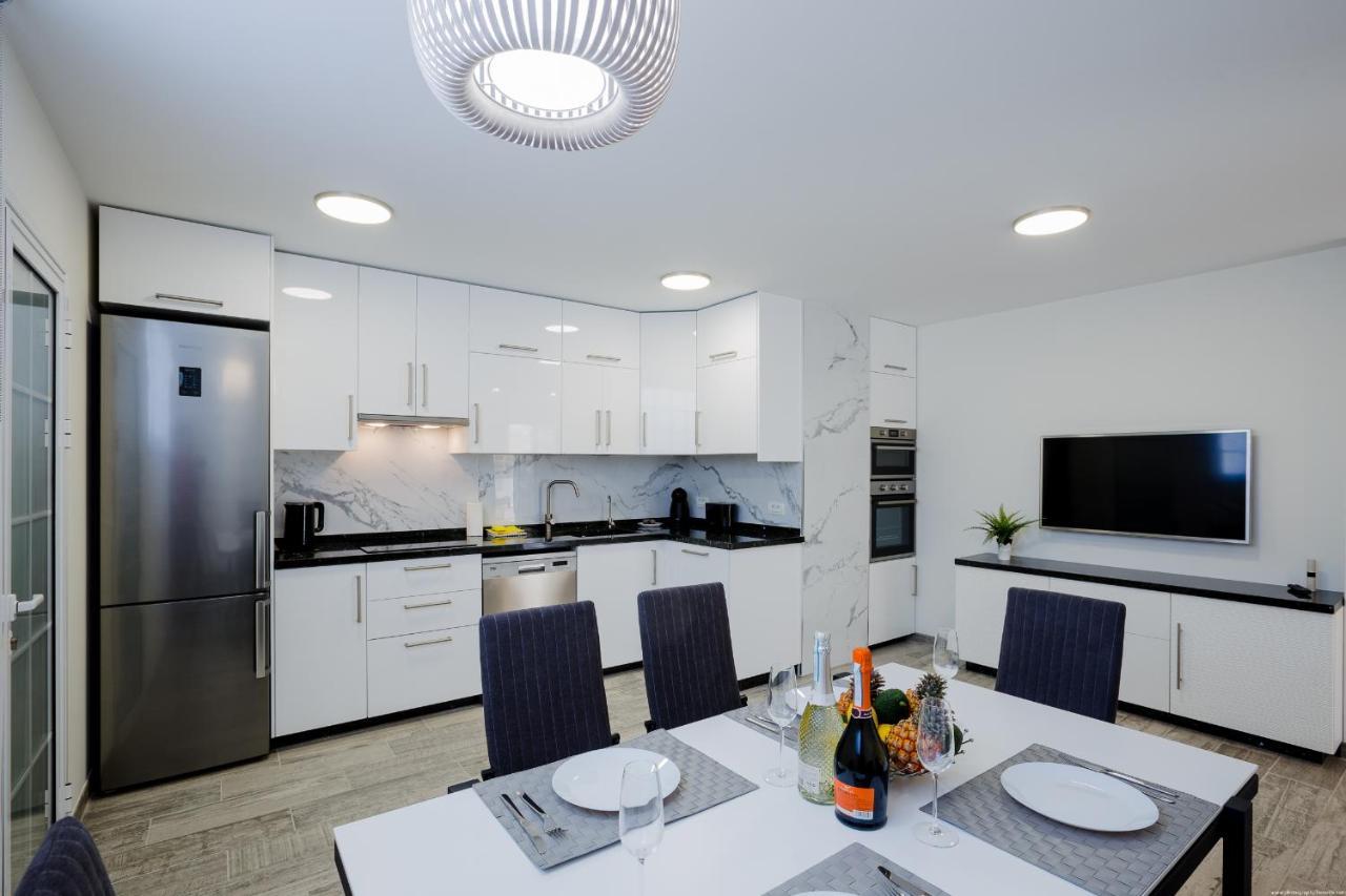 Palm Mar De Lux A25 Apartment Bagian luar foto